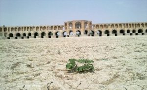 روایتی ترسناک از وضعیت منابع آبی کشور؛ ۶۵ درصد ساکنان کشور در شرایط فقر آبی شدید زندگی می‌کنند / ایران سیزدهمین کشور آسیب‌پذیر از بحران آب تا سال ۲۰۴۰